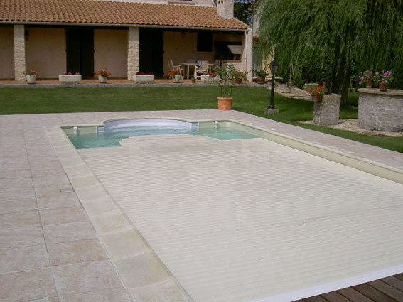 HIVERNAGE PISCINE