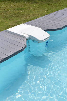 Exemple de skimmer de piscine