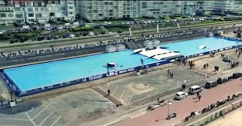 Piscine temporaire pour la pratique du Wake Board sur le frond de mer de la ville du Touquet