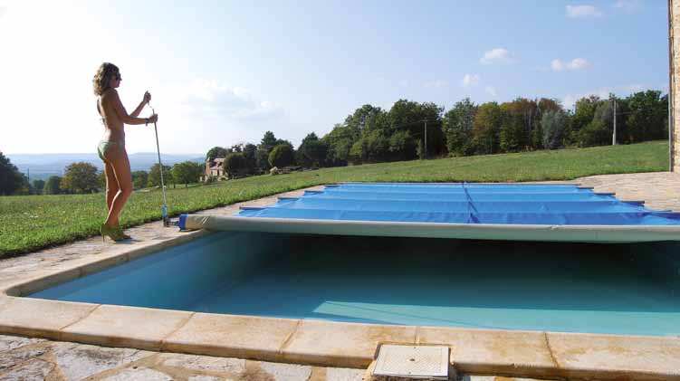 Système de couverture à barres pour la sécurité d'une piscine