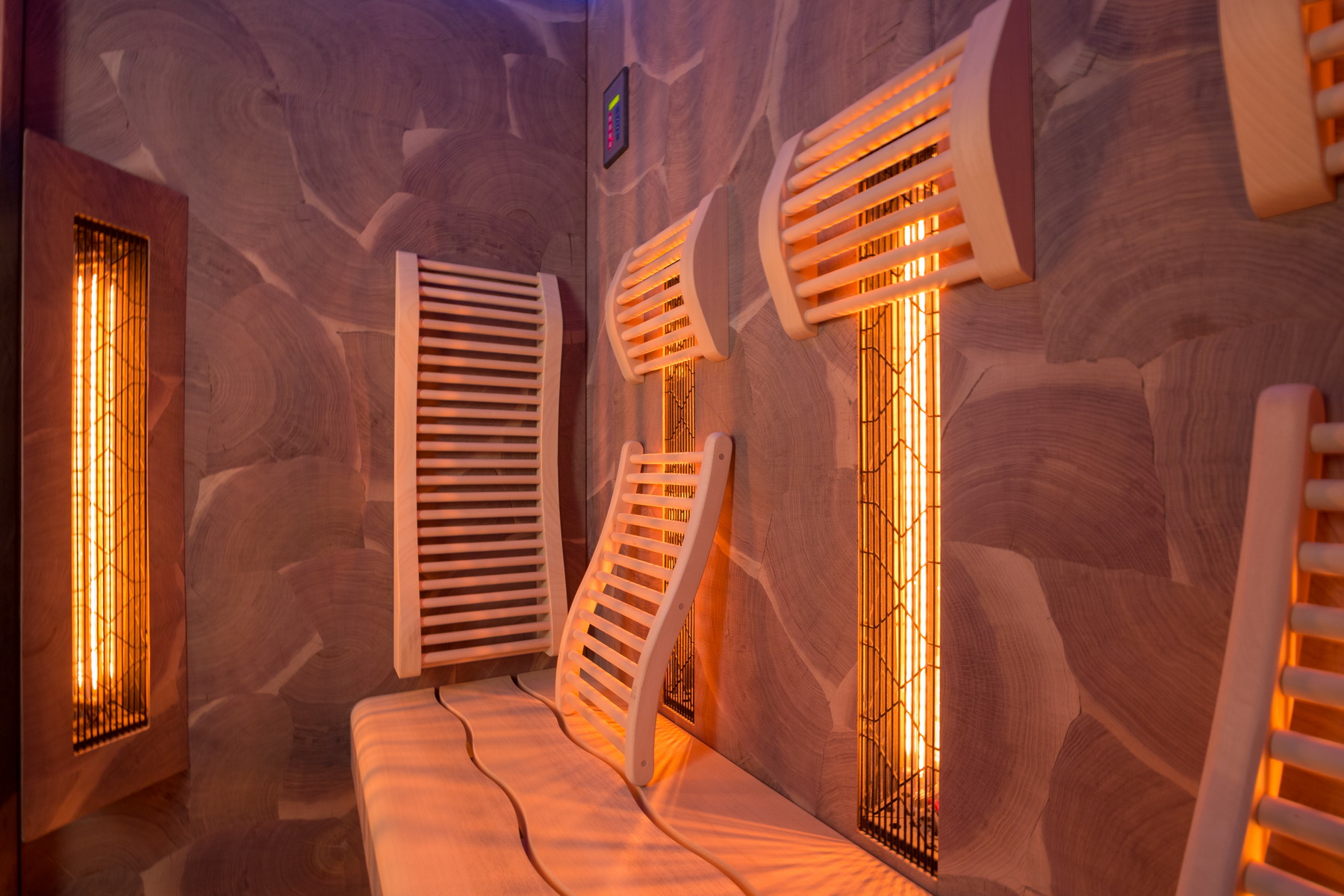 Visuel d'un système infrarouge possible d'installer dans un sauna extérieur tonneau