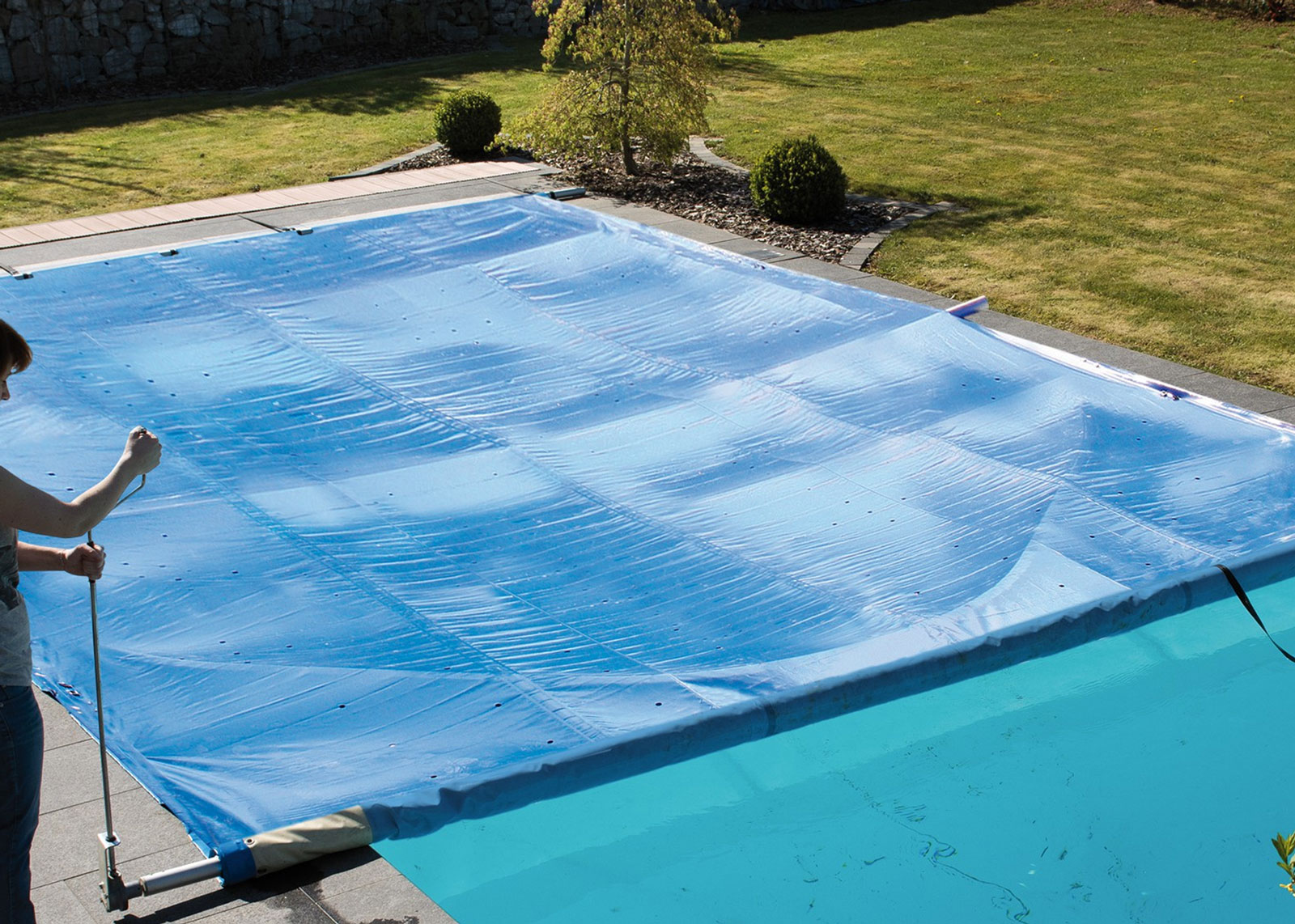 Système de manivelle manuelle pour couverture à barres de piscine